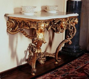 Mesa do Cais Gilt Pier, Castelo de Arundel