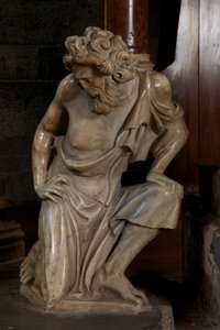 O púlpito na Igreja de Sant