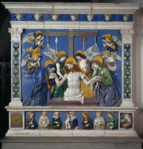 O Depósito de Jesus no Santo Sepulcro com a Virgem e São João Evangelista Representação dos símbolos da Paixão: chicotes, coroa de espinhos e esponja embebida em vinagre (posca). Cerâmica em alto relevo de Giovanni della Robbia (1469-1529), cerca de 14
