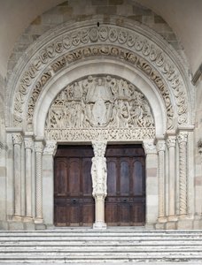 The Last Judgement, Portal Central da Catedral de Saint-Lazare, Autun, França