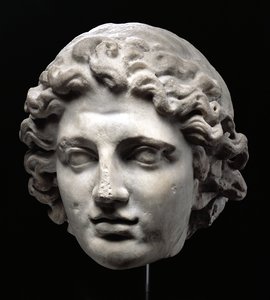 Cabeça colossal de Alexandre, o Grande (356-323 aC) (mármore)
