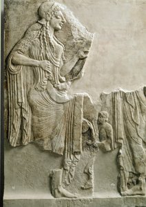 Antiguidade grega: "uma família a fazer um sacrifício à deusa Atena" Baixo alívio. 550 AC. Da acrópole de Atenienses. Atenienses, Museu da Acrópole de Greek