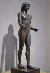 A Apollo de Piombino (bronze) (ver também 94610, 98014 e 177203) de Greek