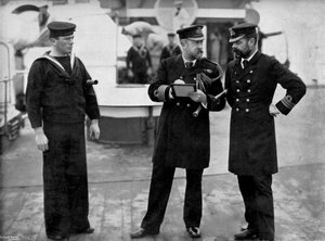 Uma mensagem para o capitão do navio de guerra HMS Magnificent, 1896 de Gregory and Co