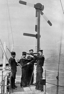 Sinalização por semáforo a bordo do HMS Camperdown, 1895 de Gregory and Co