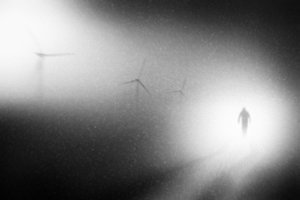 Figura solitária, luz brilhante de Gustav Davidsson