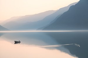 Lago da Montanha Ennevoada de Gustav Davidsson
