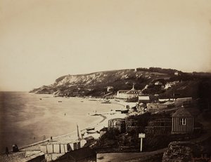 A Praia de Sainte-Adresse, com os Banhos Dumont, 185657. de Gustave Le Gray