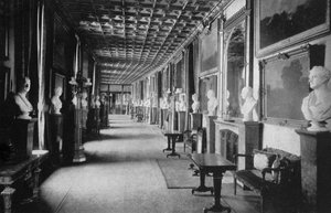 O Grande Corredor, Castelo de Windsor, Berkshire, 1924-1926