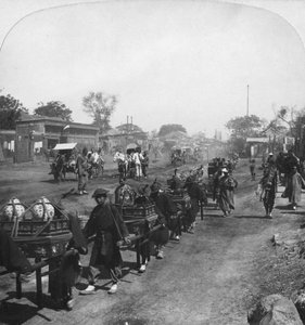 Procissão fúnebre chinesa, levando comida para o espírito que partiu, Pequim, China, 1901
