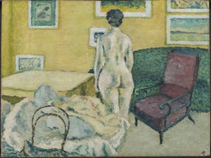 Interior com nude em pé