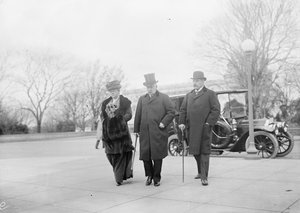 John Pierpont Morgan com o seu Filho e Filha a participar na Investigação do Money Trust