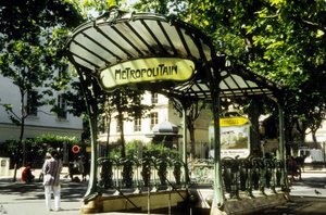 Estação de metrô Abbesses em Paris, França