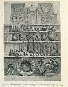 O chamado Tesouro do Priam descoberto pelo arqueólogo Heinrich Schliemann (1822-1890), impressão de Heinrich Schliemann