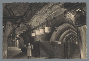 Junção de duas galerias e vista do transportador (título sobre o objecto) de Helio Cachan