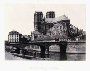 Igreja de Notre-Dame, século XII, c.1852 (impressão de sal) de Henri Jean Louis (attr.to) Le Secq