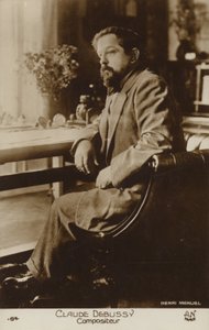 Claude Debussy, compositor francês (1862-1918) (foto p/b)