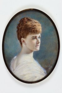 Uma senhora com um vestido branco, provavelmente Frances Evelyn (Daisy) Greville, nee Maynard, Lady Brooke, mais tarde Condessa de Warwick. de Henry (attr.to) Van der Weyde