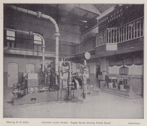 Casa das máquinas mostrando quadro de distribuição, Luz eléctrica, Canterbury, Kent (foto a p/b) de Henry Beauchamp Collis