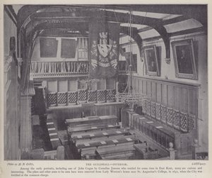 Interior do Guildhall, Canterbury, Kent (foto a p/b) de Henry Beauchamp Collis