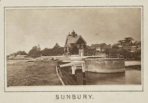 Sunbury de Henry W. Taunt