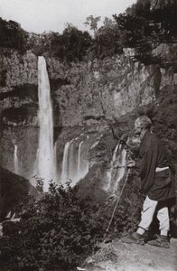 Kegon-no-taki (foto a p/b) de Herbert Ponting