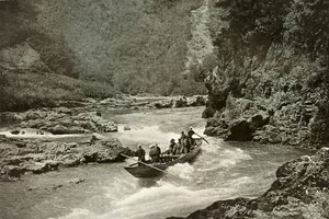 Atirando nas Corredeiras do Katsura-Gawa, 1910. de Herbert Ponting