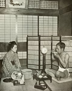 Negligee de verão em Kumamoto, 1910. de Herbert Ponting