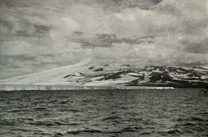 A barreira e o Monte Terror, c19101913, 1913 de Herbert Ponting