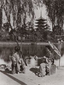 O Pagode Kobukuji (foto a p/b) de Herbert Ponting