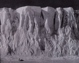 As muralhas do Monte Erebus (foto a p/b) de Herbert Ponting