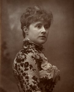 Alice Lingard, atriz e cantora britânica, 1884