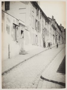 Uma rua em Montmartre, Paris, c.1890 (foto) de Hippolyte Blancard