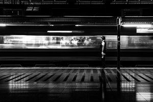Movimento do comboio urbano de Hiroaki Kuroda