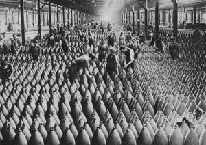 Uma fábrica de munições, Primeira Guerra Mundial, 1917 1938