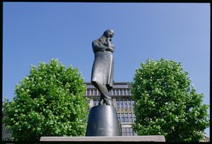 Monumento a Heinrich Heine (1797-1856) 1926-33 (bronze)