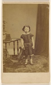 D.A. Totter [menina, de pé] de I. Clarke