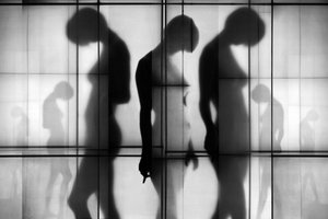 Figuras abstratas em silhueta