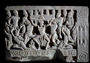 Adoração do turbante (fragmento de relevo, 225-325) de Indian School
