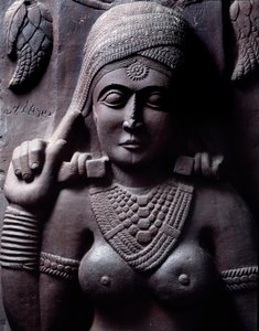 Budismo: "Sudarsana Yakshini" detalhe da estupa de Bharhut (Barhut, Barouth) Baixo relevo de pedra negra, século II a.C. (século II a.C.) - Kolkata, museu indiano de Indian School