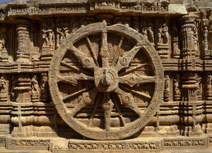 Detalhe da roda da carruagem da Surya (pedra) de Indian School