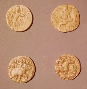 Samudragupta de dinares (335-375) e KumarGupta I (415-454) (ouro)