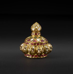 Garrafa Kohl de joias, meados do século 17 (ouro com diamantes, esmeraldas e rubis) de Indian School