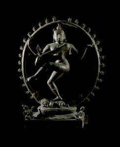 Hinduísmo: representação do deus Shiva Nataraja, deus da dança (Shiva Nataraja, senhor da dança) Escultura de bronze do século XII (século XII) Calcutá, museu indiano de Indian School