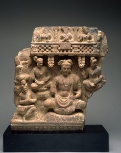 Maitreya (xisto cinza com arenito rosa) de Indian School