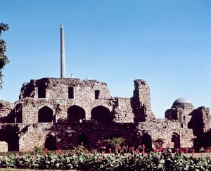 Ruínas da cidadela Kotla Firuz Shah, fundada por Firuz Shah Tughluq (1351-88) de Indian School