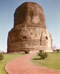 A stupa de Dhamekh, c.500 dC de Indian School