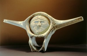 Janus Head, de Cape Dorset (vértebra de baleia) (para detalhes ver 228681)