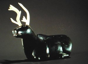 Alce, de Cape Dorset (pedra sabão) de Inuit School
