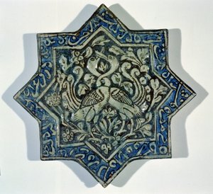 Telha dourada folheada em forma de estrela em forma de estrela no estilo de Takht-e Solaiman, do século XIII a XIV (cerâmica) de Islamic School